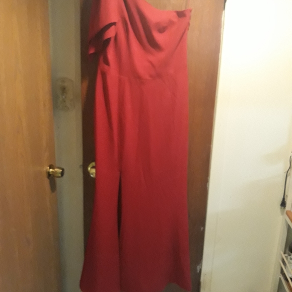 Dress - Picture 7 of 7